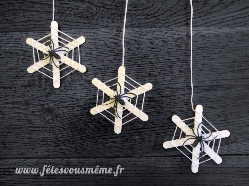 Petite déco toiles d'araignées - Fêtes vous même