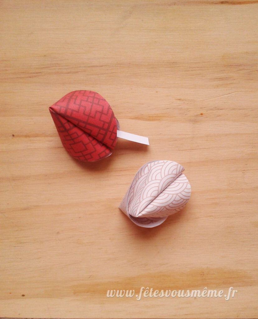 Fortune Cookies papier étape 6 - Fêtes vous même